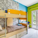 Unique Filoxenia! בית נופש