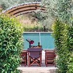 בית נופש Unique Filoxenia! סקופלוס טאון