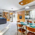 בית נופש Unique Filoxenia! סקופלוס טאון