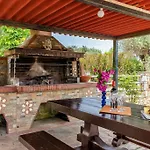 בית נופש Unique Filoxenia! *