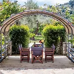 בית נופש Unique Filoxenia! *