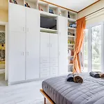 Unique Filoxenia! בית נופש סקופלוס טאון